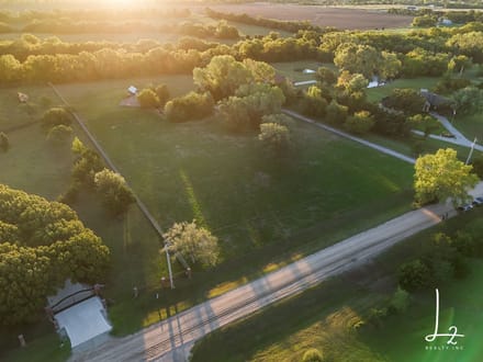 Home on Acreage Auction near Derby