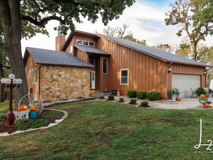Big Hill Lake Dream Home - Lake Living, Recreation and Country Comfort