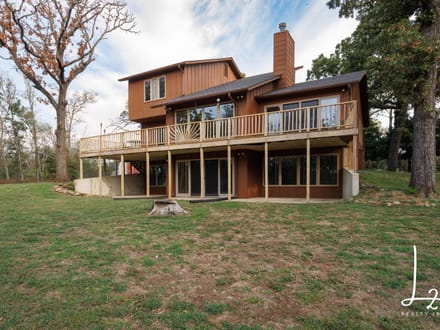 Big Hill Lake Dream Home - Lake Living, Recreation and Country Comfort