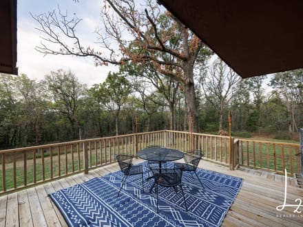 Big Hill Lake Dream Home - Lake Living, Recreation and Country Comfort