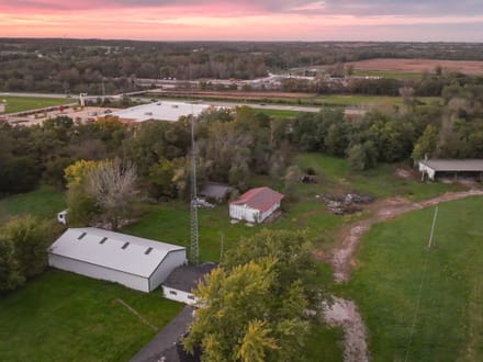 Wapello County, Iowa 25 Acres of Land for Sale with Home and Commercial Building