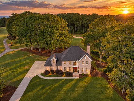 Beautiful  Brick Home on the Golf Course in Meadow Lakes!
