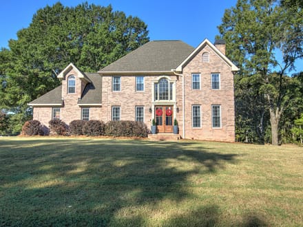 Beautiful  Brick Home on the Golf Course in Meadow Lakes!