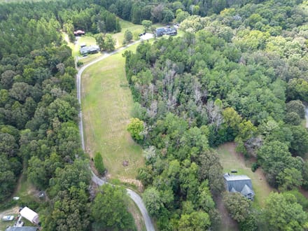Country living on 5.49 beautiful acres in Silver Creek, Georgia!