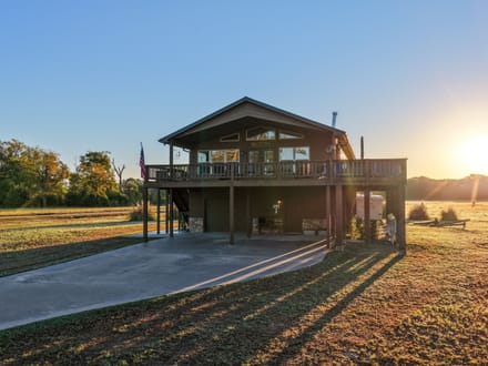 Little Caney Shores