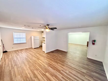 VERSATILE RESIDENTIAL OR COMMERCIAL PROPERTY | VALLIANT, OKLAHOMA
