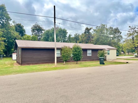 VERSATILE RESIDENTIAL OR COMMERCIAL PROPERTY | VALLIANT, OKLAHOMA