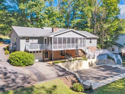 Stunning Chatmoss Home Featuring Modern Finishes, In-Ground Pool & Exceptional Entertaining Spaces