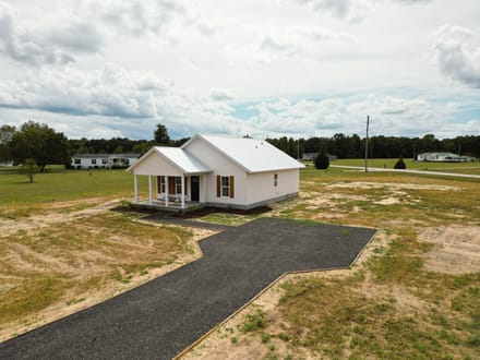 2048 Una Road