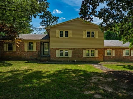 Absolute Auction |129 Country Club LN | Hopkinsville, KY