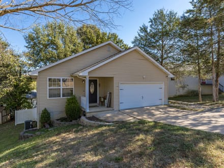 2113 Meadow Brook Drive, De Soto, MO-Jefferson Co.