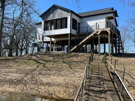 "White Mallard" Beautiful Cabin on the Little Red River, Georgetown, AR