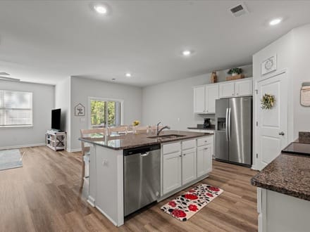 2035 E Paces Trail