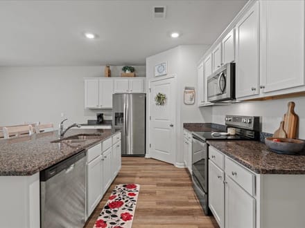 2035 E Paces Trail