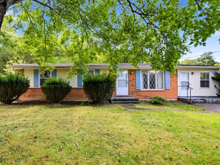 Brick Ranch for Sale in Radford City