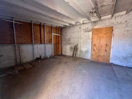 201 Chiz St., Shaw