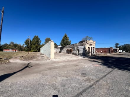 201 Chiz St., Shaw