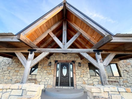 Luxurious Newkirk Lake Living