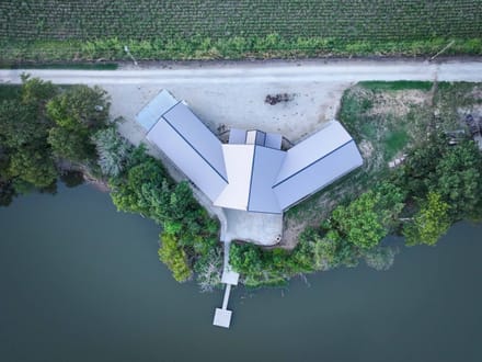 Luxurious Newkirk Lake Living