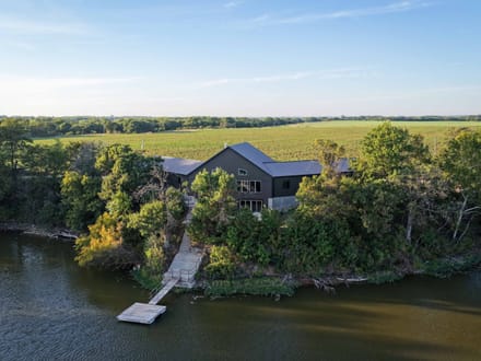 Luxurious Newkirk Lake Living