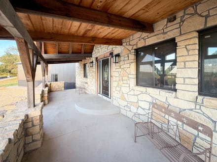 Luxurious Newkirk Lake Living