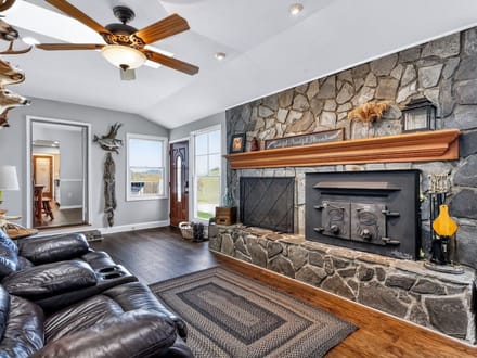 Country Home and Farm For Sale in Indian Valley VA