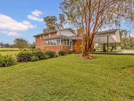 324 NE Fraleigh Drive 