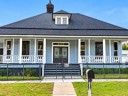 448 SW Horry Ave