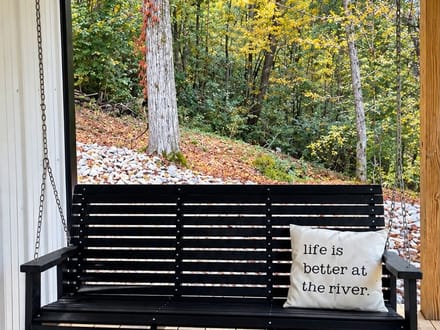 The River House – Newly Built with Great Outdoor Living