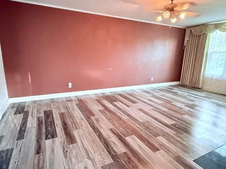 Charming 1 1/2 Story Property in Great Bend,KS