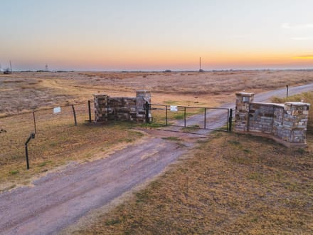 RIVER BLUFF RANCH