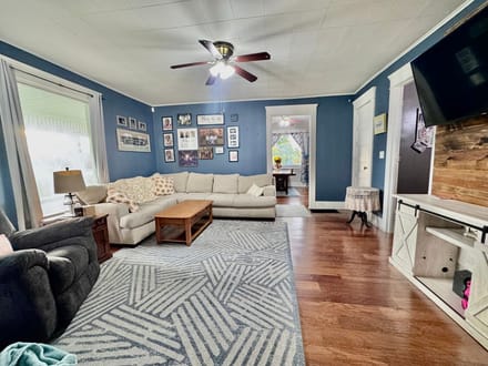 200 N Elm St