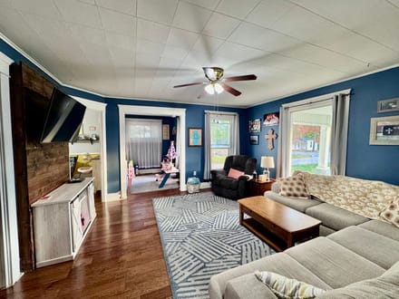 200 N Elm St