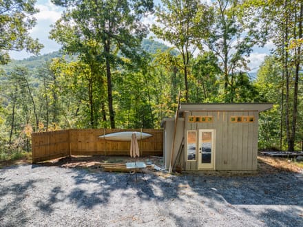 3.7+/-Ac With Tiny Studio in Jackson County!
