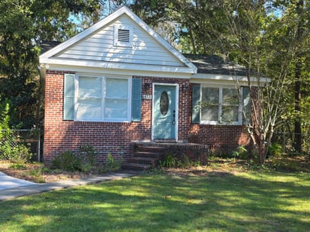 Brick Cottage for Sale in Historic Kingsland!