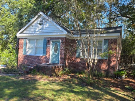 Brick Cottage for Sale in Historic Kingsland!
