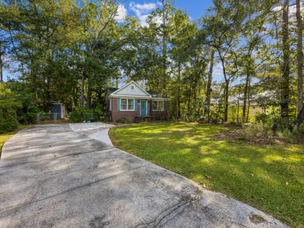 Brick Cottage for Sale in Historic Kingsland!