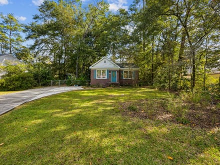 Brick Cottage for Sale in Historic Kingsland!
