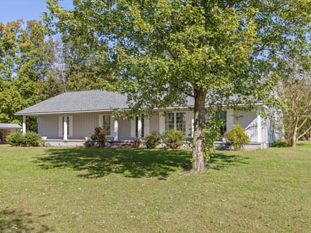 Beautiful Farmhouse with Rolling Pastureland