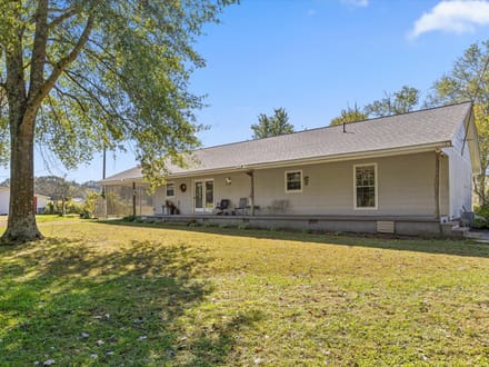 Beautiful Farmhouse with Rolling Pastureland