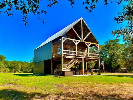 Parker’s Point Waterfront Cabin