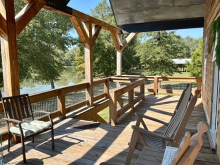 Parker’s Point Waterfront Cabin