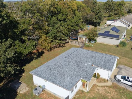 4 Bed/2 Bath, Privacy and Chain Link Fence, Well Maintained. Howell Couny 