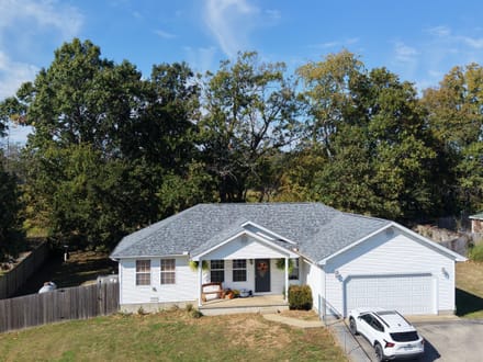 4 Bed/2 Bath, Privacy and Chain Link Fence, Well Maintained. Howell Couny 