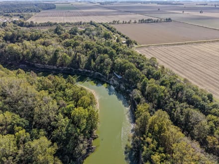 10 acres of timber seclusion on the St. Francis River in Butler County, MO