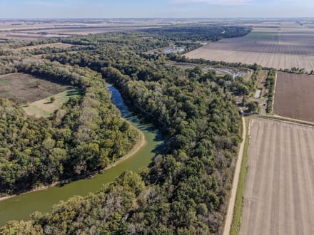 10 acres of timber seclusion on the St. Francis River in Butler County, MO