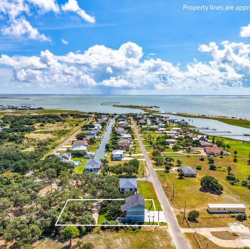 147 Front St., Rockport, Tx