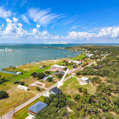 147 Front St., Rockport, Tx