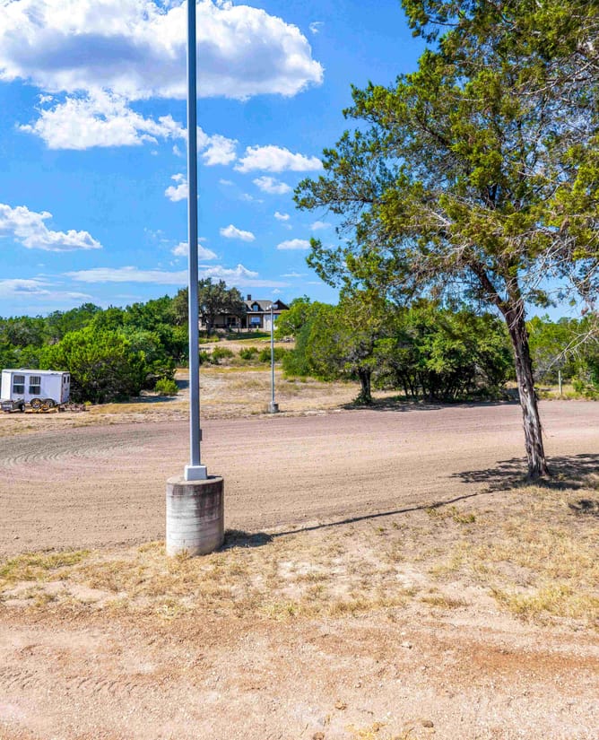 1906 Bee Creek Rd