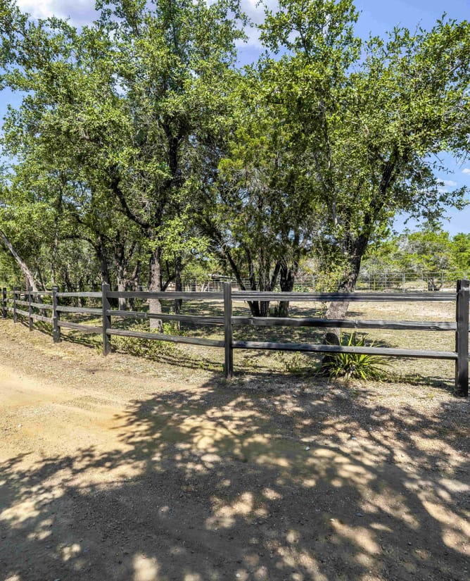 1906 Bee Creek Rd